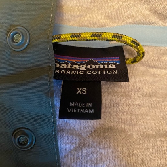 Women’s Patagonia quilted snap sweater size XS - Picture 2 of 3